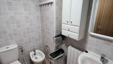 Apartamento en Sabiñánigo para grupos con amplia y soleada terraza - Foto 4