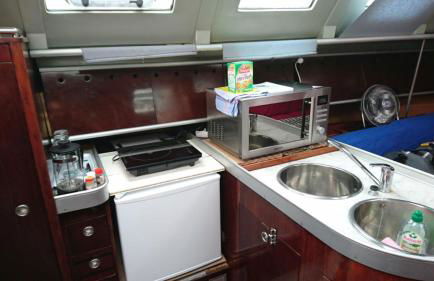 AMAZING FLAT IN CLASSIC SAILING BOAT in BARCELONA - Photo 2