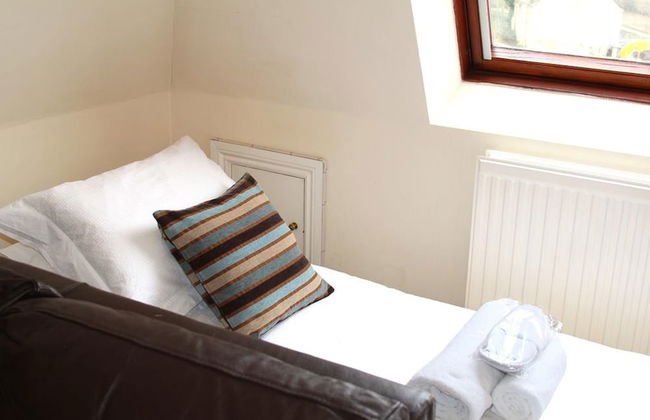 Cotswolds Valleys Accommodation - Exclusive use character one bedroom family holiday apartment - Foto 4