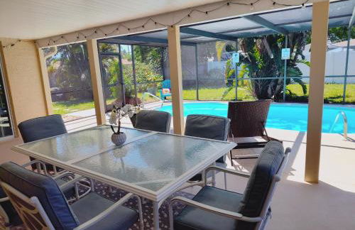 Heated & Screened in Pool - Photo 4