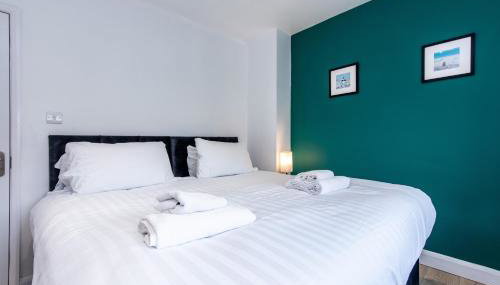 3 Bedroom Terraced House in Beeston Ideal for Corporate Stays - Foto 2, towels