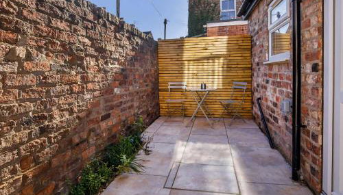 4 bedroom house close to Walmgate bar sleeps 7 - Foto 5