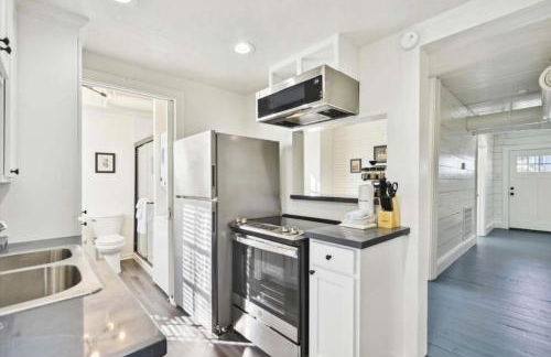 Historic Galveston homes, close to all the island has to offer - Foto 27