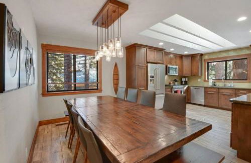 Luna Cabin - 5BR Hot Tub A/C Game Room EV Charger - Foto 34