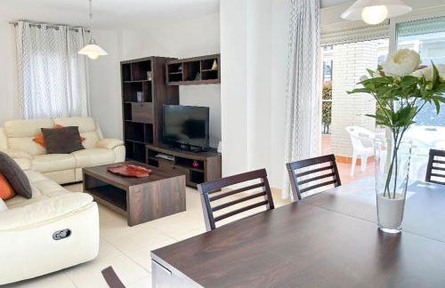 Piso bajo 3 habitaciones 2 baños y gran terraza - Foto 7