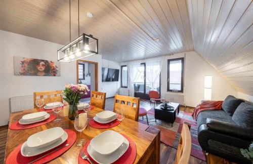 Modernes Apartment mit Balkon, Parkplatz, Waschmaschine für 4-5 Gäste - Foto 30