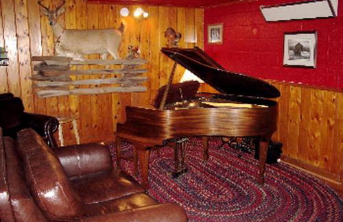 Rustic Lodge Rental on a Farm in Fayette County, West Virginia - Foto 7