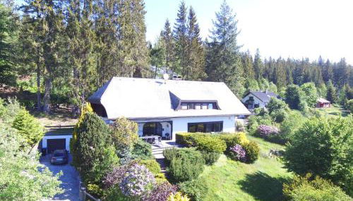 Schwarzwald-Villa mit Indoor-Pool - Foto 3