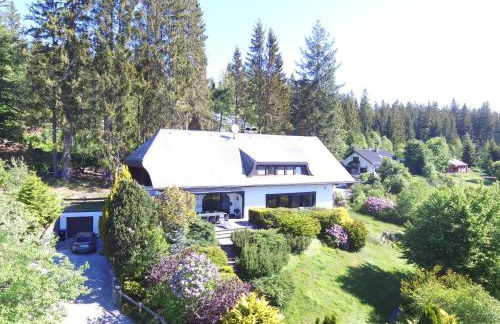 Schwarzwald-Villa mit Indoor-Pool - Foto 3