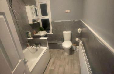 Affordable Luxury 3 Stunning Two Bed Apartment Sunderland close to City centre Hospital Crown Works Studio and Nissan - Foto 7