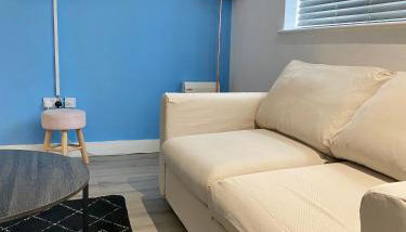 Apartment 4 - Photo 3