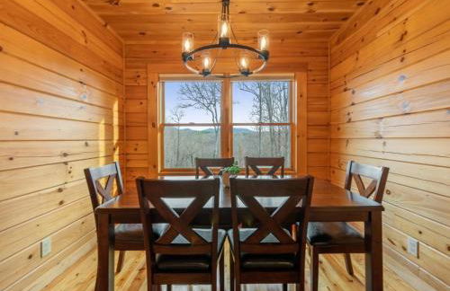 Rivendell - Stunning Views, Fireplace, Hot Tub, Billiards Table, Outdoor Fire Pit - Morganton, GA - Foto 16