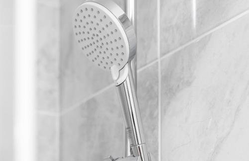 Modern 2 Bed Apartment - Sleeps 3 - Netflix - Parking 55C - Foto 35