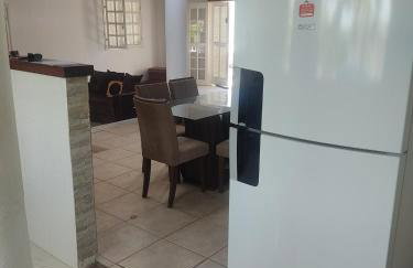 Casa Ampla com Piscina e Churrasqueira - Foto 9