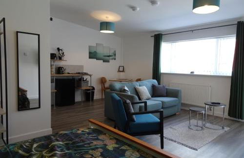 Modern Barn Conversion - Photo 40