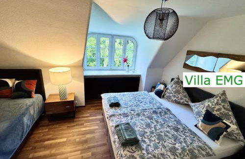 Luxus Ferienhaus Villa EMG München in Moosburg mit Pool, SPA, Kamin, Wald, See für Familien Gruppen bis 24 Personen - Foto 47