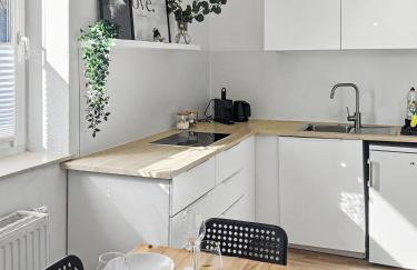 MEGHA Living - 2 Zimmer Appartments mit Küche - Zentral - Foto 12