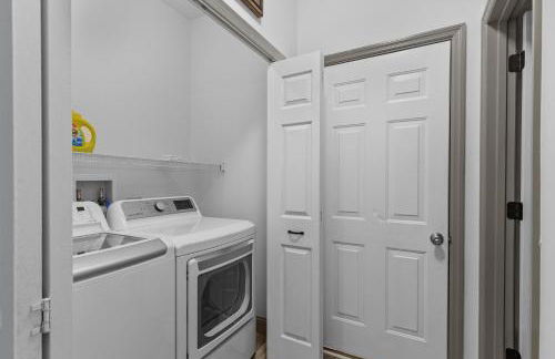 Springhurst Serenity Fresh 4BR Getaway - Foto 48