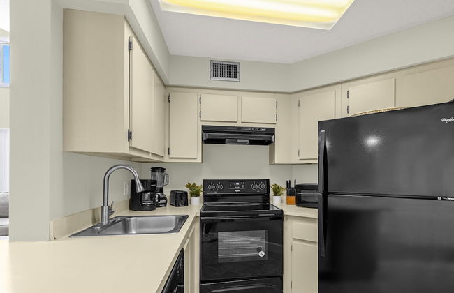 Upstay - Family Condo at Ventura Golf Country Club - Photo 3