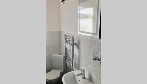 Entire Ground Floor Apartment - West Bay - Foto 3