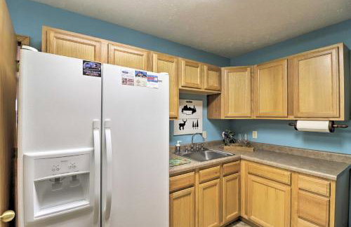 Scenic Riverview Getaway with Screened Porch! - Foto 27