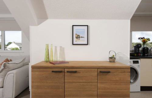 Bridge Apartment - Free Parking & WiFi - Near Perranporth Beach - Foto 8