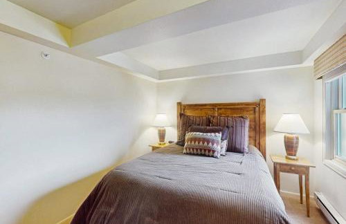 Torian Plum Condominiums - Foto 94