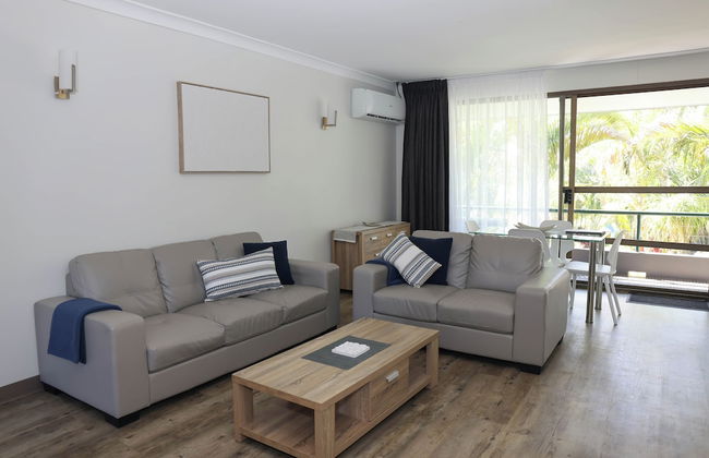 Smugglers on the Beach - Foto 40