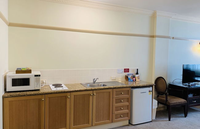 Royal Albert Hotel - Photo 52