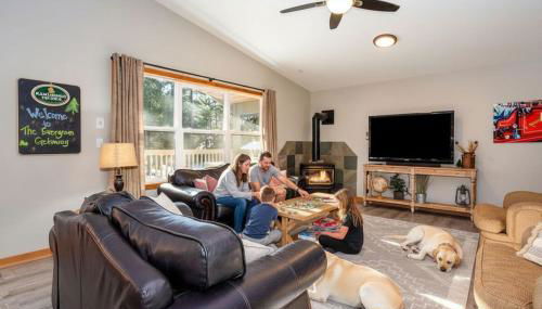 Cozy Pine Cabin Pool Access - Foto 3