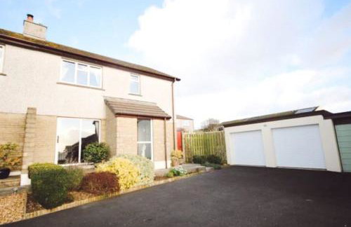 Family Home with Sauna & Garden - Foto 36