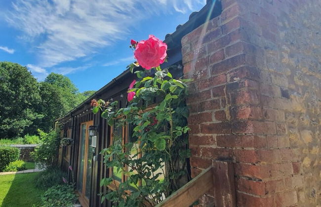 The Victorian Barn self catering holidays with pool & hot tubs - Photo 36