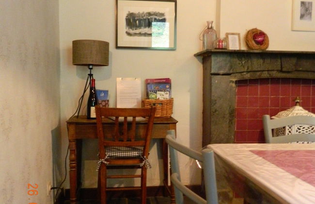 Regional House With Exposed Timber Frame Elements Full of Authenticity and Charm in a Green Area - Photo 19