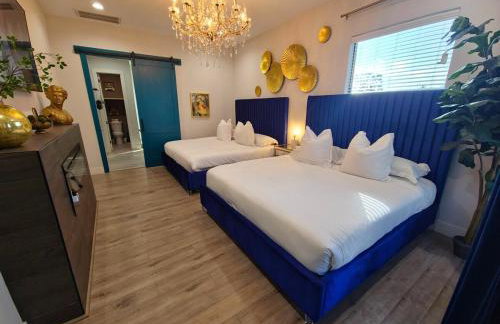 Houston's Downtown Bloom House - Spacious Floral Escape for Groups - Foto 8