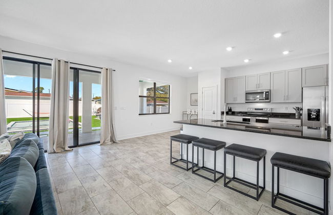 Luxury Modern Villa w/ Pool, Jacuzzi & Amenities! - Foto 28