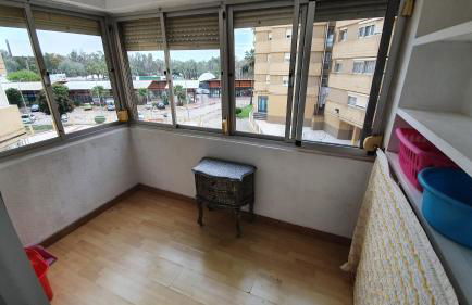 Visit Gibraltar stay in La Linea for less! - Foto 14