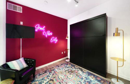 Fairfax District Chic City Oasis 2 BR Apt with Den 136 - Foto 8