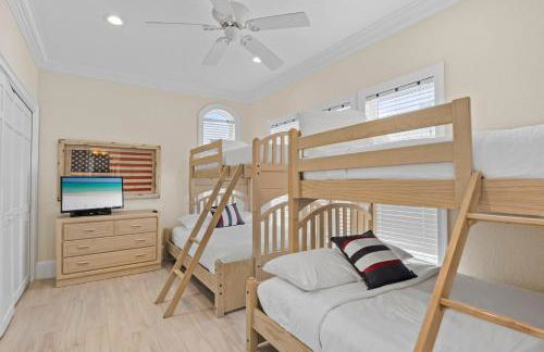 Gulf Front, Pool, Hot Tub- 2 Kitchens - Elevator - Foto 48