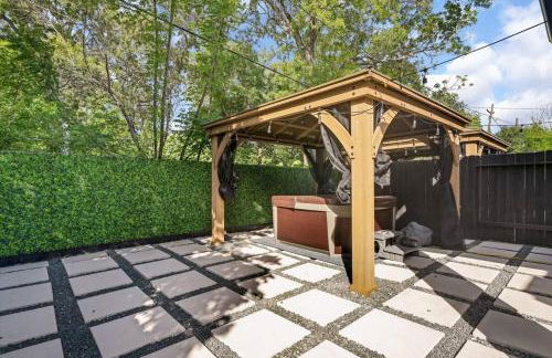 Gray Lux Hse 3BR 3 and half Ba MedCenter DownTWN HotTub - Photo 55