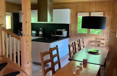 Family-friendly Self-catering Chalet Rental in Abondance - Sleeps 12 Portes du Soleil - Photo 2
