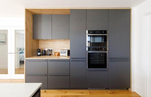 Delightful Seaside Hideaway 5 Mins to Beach - Foto 66