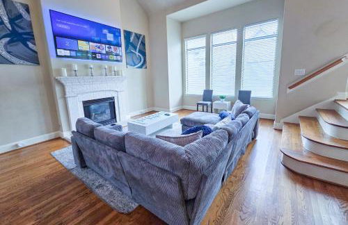 Artsy 3-Story Townhouse Near the Galleria Area! - Foto 4