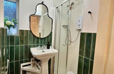 1Bd Apt City Centre Contractor Friendly - Foto 2