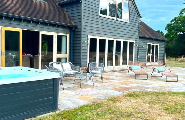 Secluded Barn Style Home With hot tub - Sleeps 12 - Foto 50