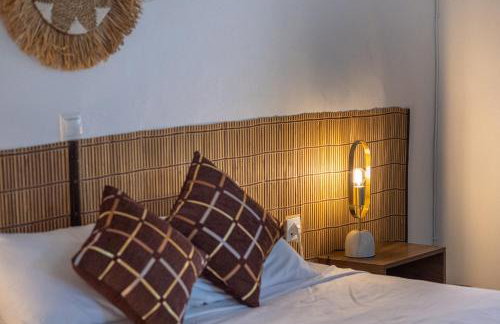 Central, Calm with Courtyard - Foto 52