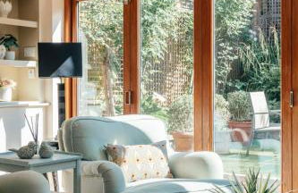 Beautiful Ground Floor Apartment Plus Private Garden - Photo 7