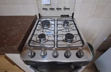 CASA - 3 quartos com ar - garagem para 3 carros - Foto 9