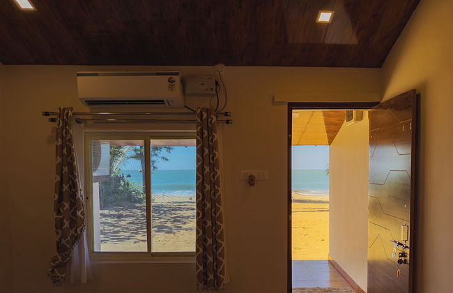 Sunset Cafe Beach Stay - Photo 47