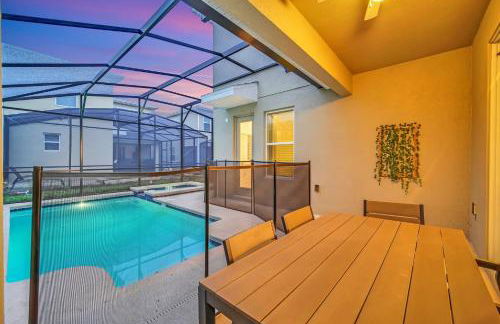 5BR Family Haven Near Disney with Private Pool - Foto 52