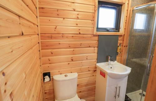 Maple Lodge at Bridge Lake Farm & Fishery - Foto 10